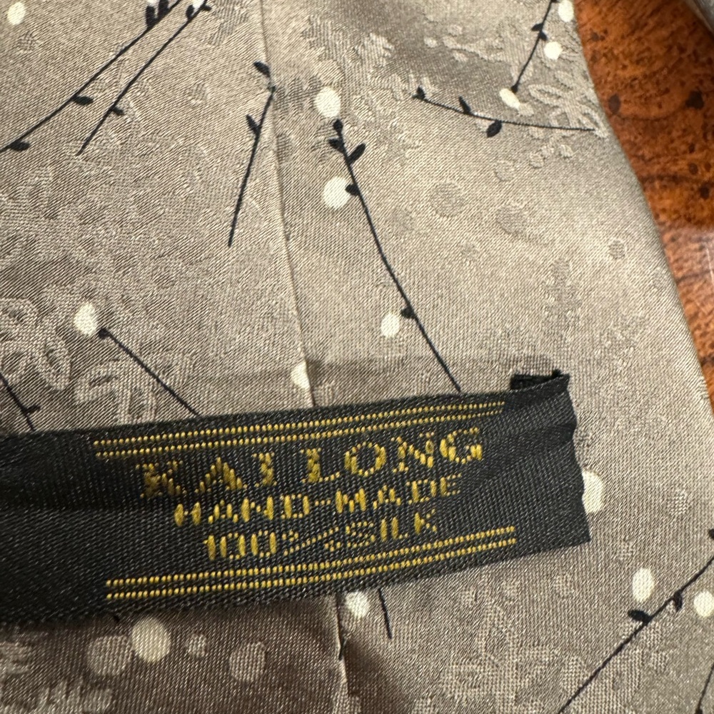 Kai Long Winter Blossom Snowflake Gray 100% Silk Tie